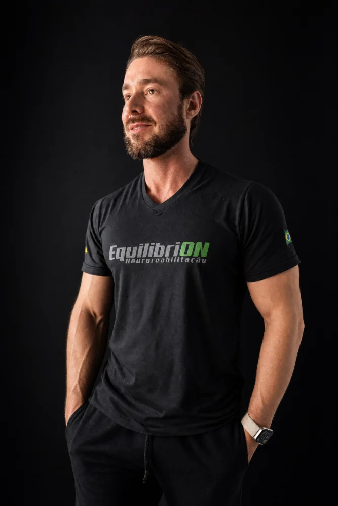Retrato de Emerson de Carvalho, fisioterapeuta e sócio-proprietário da EquilibriON
